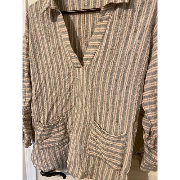 Paper Crane Women’s Striped V-Neck Blouse - Size Small - C1117BA - Picture 2 of 9